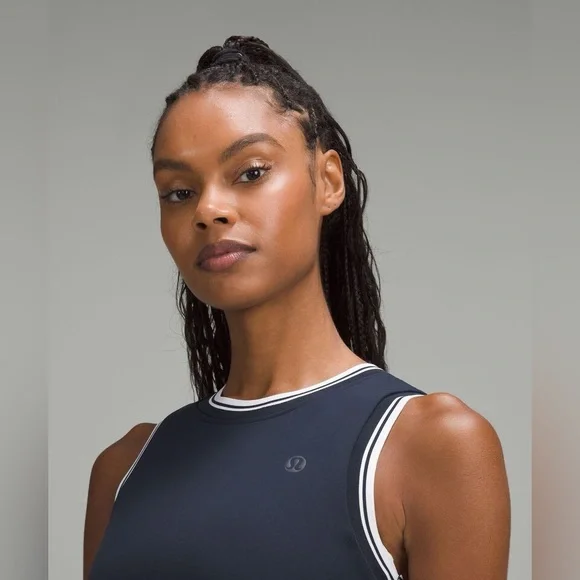 Lululemon Varsity Scoop Neck Cropped Tennis Tank Top Medium Support B/C Cup Navy - Picture 4 of 6
